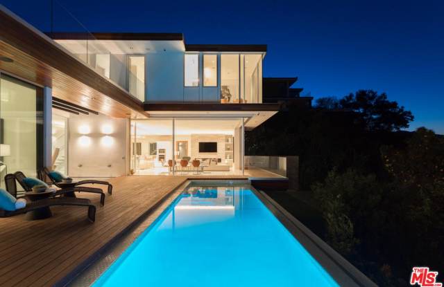 10471 SANDAL Gallery 2