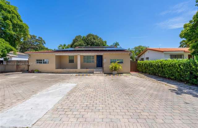 2970 NW 15th St. photos photos