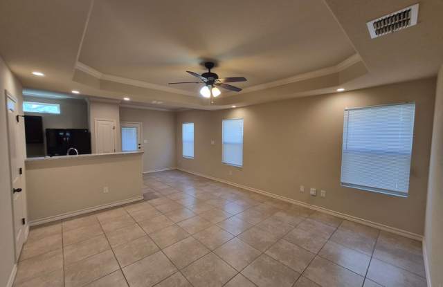 7042 Lakeview Dr. #102, San Antonio, TX. 78244 Gallery 4