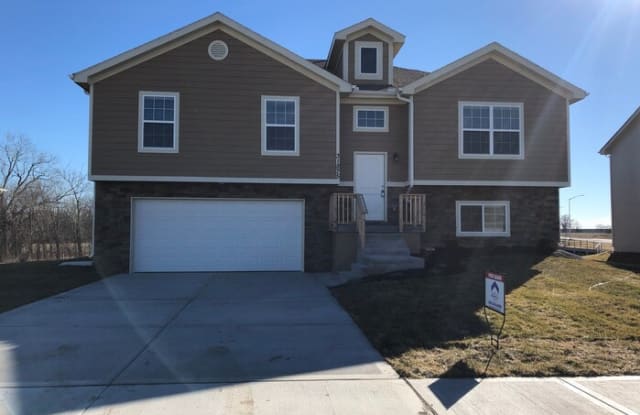 31875 West 172nd Street - 31875 West 172nd Street, Gardner, KS 66030