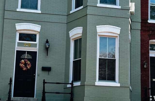 225 10TH Street NE photos photos