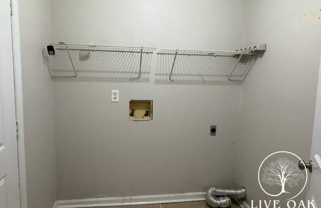 Ask about a 1/2 month for free with a one year lease! Gallery 4