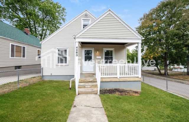 4263 Woodcliffe Avenue photos photos