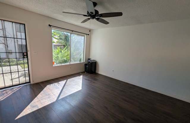 Cozy and Bright 2-Story Condo in the Heart of San Carlos Gallery 3