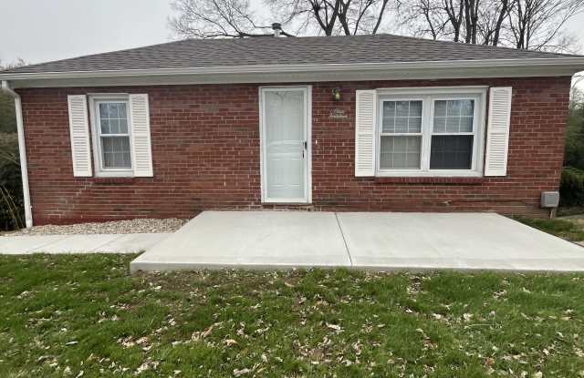 114 Moffett Avenue - 114 Moffett Avenue, Collinsville, IL 62234