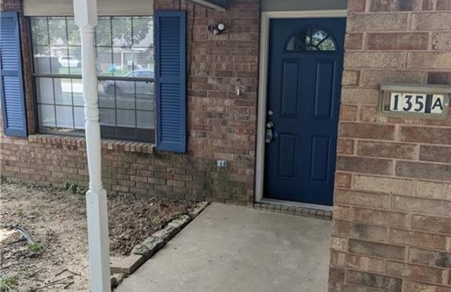 1351 Mark Unit #A - 1351 Mark St, Springdale, AR 72764