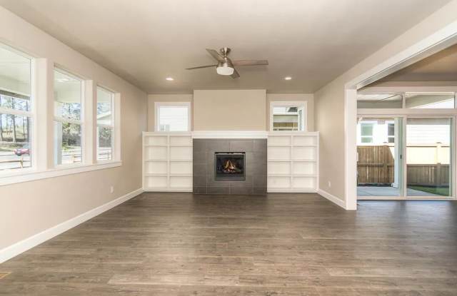 *50% off 1st Month** Lovely New SE Bend Earth Advantage Certified 3/3 Home!  20478 Murphy Rd. Gallery 3
