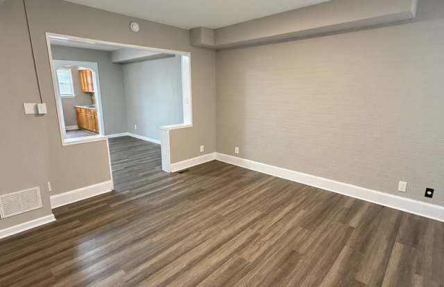 Charming 3-Bedroom Baltimore Home with Modern Flooring & In-Unit Laundry Gallery 4