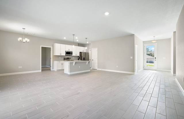 Enjoy modern living in this rental home Gallery 3