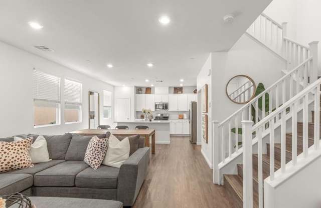 Inspirada town home with attached 2 car garage. Gallery 4