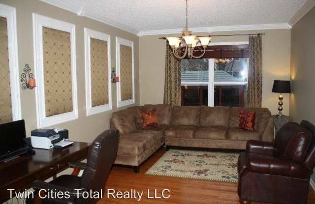 2914 Hilltop Dr Gallery 3