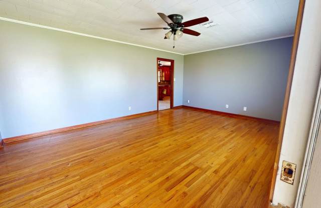 1815 Memory Lane Gallery 2