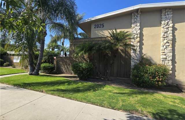 2025 E Whiting Avenue photos photos