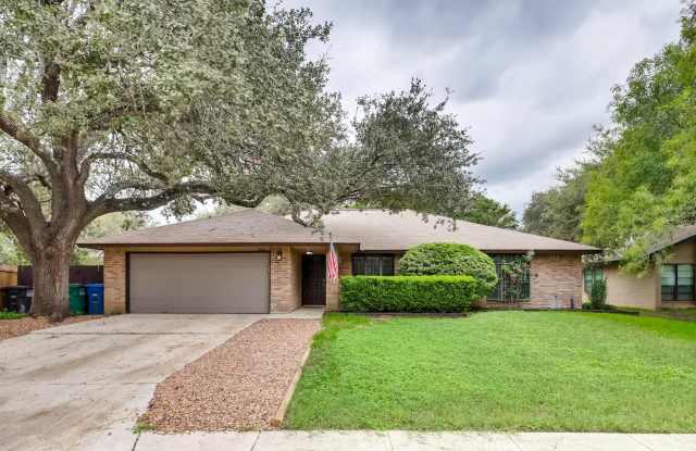 Spacious floor plan in established neighborhood. photos photos