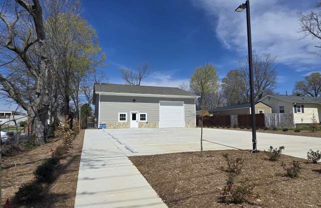 112 E Gilbreath St photos photos
