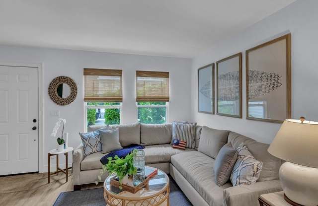 824 Dahlia Lane Gallery 4