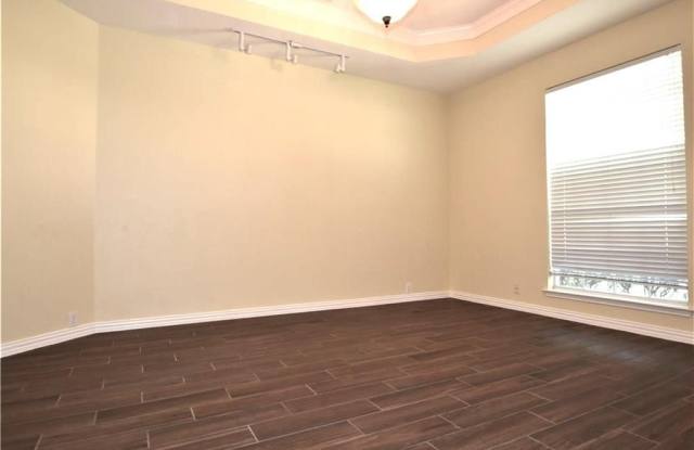 2708 Cascade Drive Gallery 4