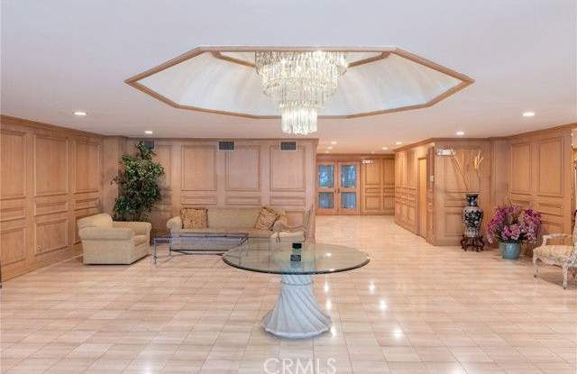 339 North Palm Drive - 339 North Palm Drive, Beverly Hills, CA 90210