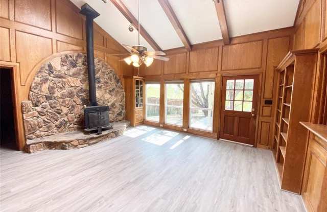 2023 Springwood Place Gallery 4