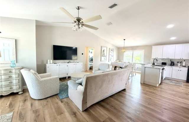 27594 Shore Dr Gallery 3