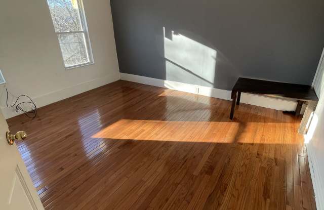 213 Riverside Drive Gallery 2