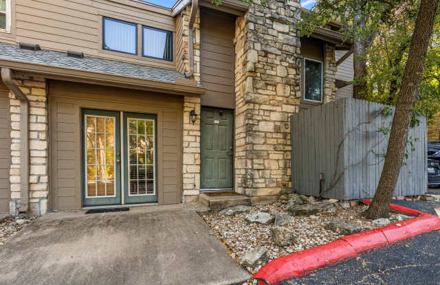 Charming home with 2 Bedrooms and 1 bathroom in South Austin!!! photos photos