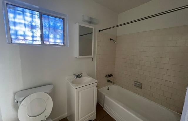 3130 Euclid Ave photos photos