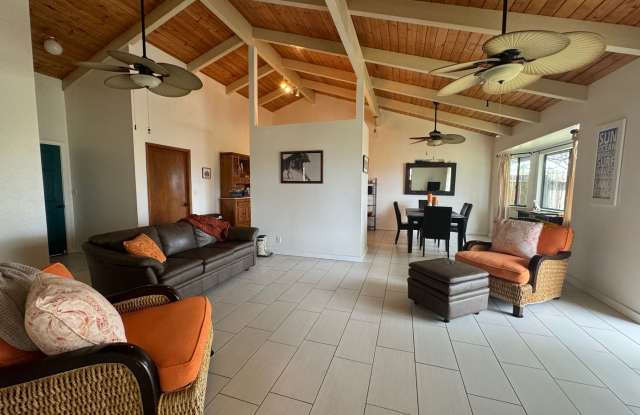 3/2 in Kamuela with 1 car garage - 62-1194 Puahia Street, Waimea, HI 96743