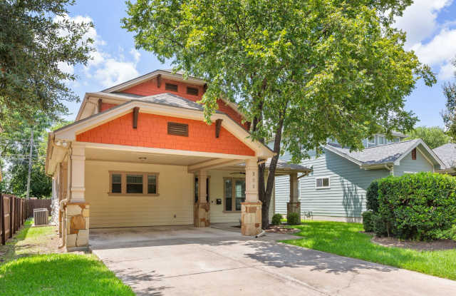 UT PRE-LEASE: Beautiful, Recently Constructed 6 Bed/ 4 Ba Home In North Loop Area, Mins To UT Gallery 3