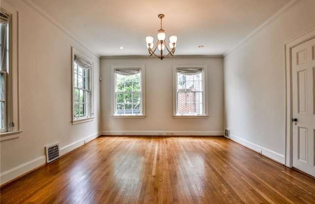 10 S Prado NE Gallery 4