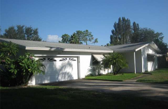 2245 CEDAR Drive Gallery 4