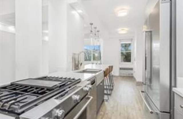 2465 Palisade Ave photos photos