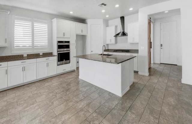 6418 W Mark Lane photos photos