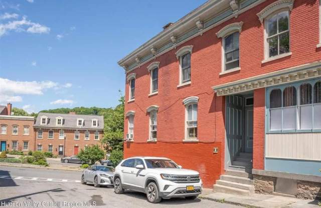 4 W Union Street unit: 3 - 4 West Union Street, Kingston, NY 12401