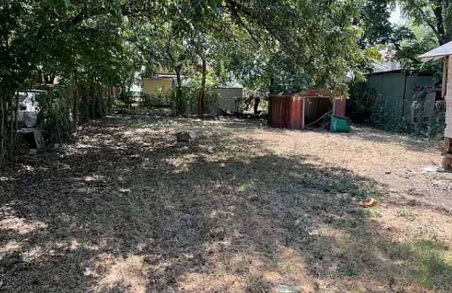 Spacious 3-Bedroom, 1-Bath Home – Comfortable Living in a Great Location! photos photos Spacious 3-Bedroom, 1-Bath Home – Comfortable Living in a Great Location! photos photos