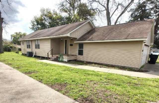 2125 Avenue A photos photos