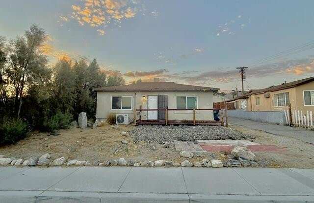 66414 Acoma Avenue Gallery 3