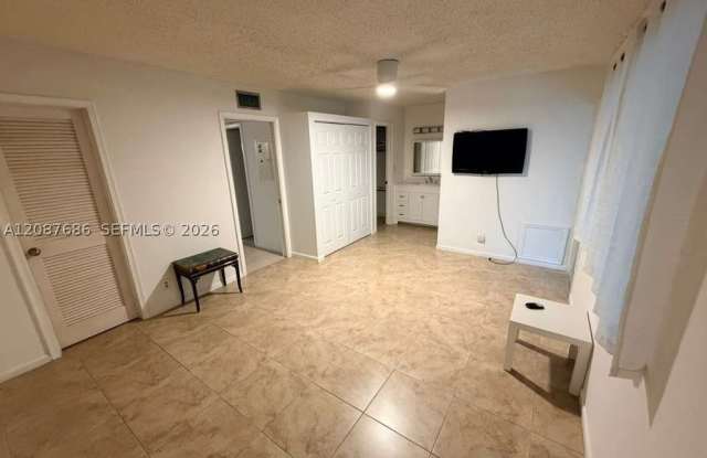 557 High Point Dr Gallery 4