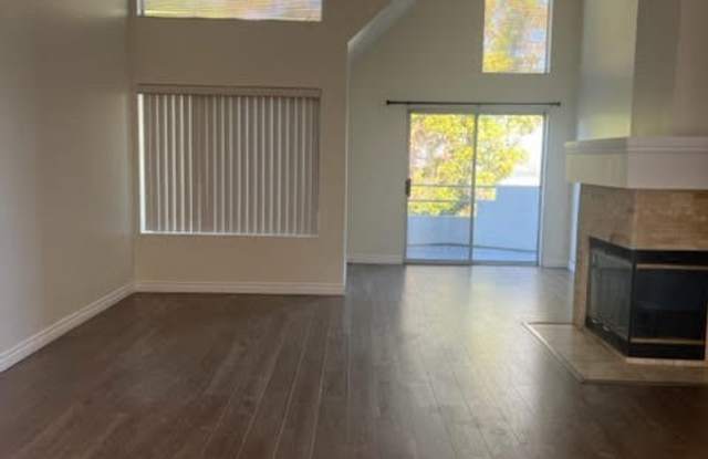 27697 Aquamarine Gallery 3