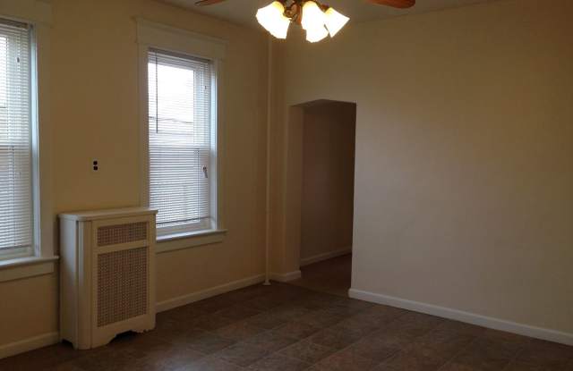 308 Commonwealth Ave. Gallery 3