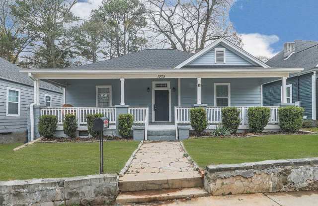 Walking Distance to Lee  White Breweries and Eateries! - 1025 Lawton Avenue Southwest, Atlanta, GA 30310