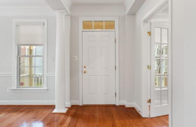Stunning 4 level detached home close to the Mosaic District in Fairfax! Gallery 4
