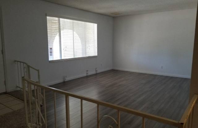 4802 W. Harmont Dr. Gallery 4