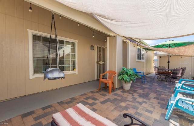 2331 W PARADISE Lane Gallery 3