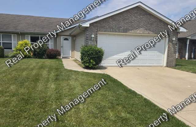 Updated Three Bedroom Duplex photos photos