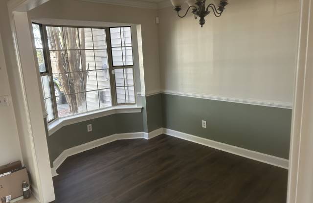 1302 Farrington Way photos photos