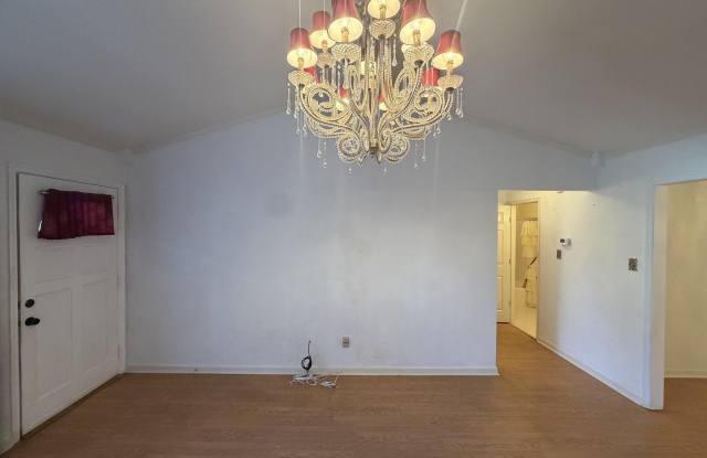 1954 E Brownstone Court SW Gallery 4
