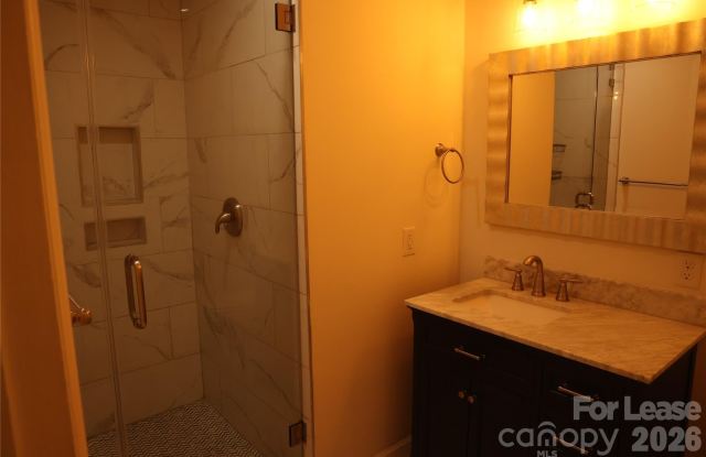 6641 Brookmeade Drive Gallery 4