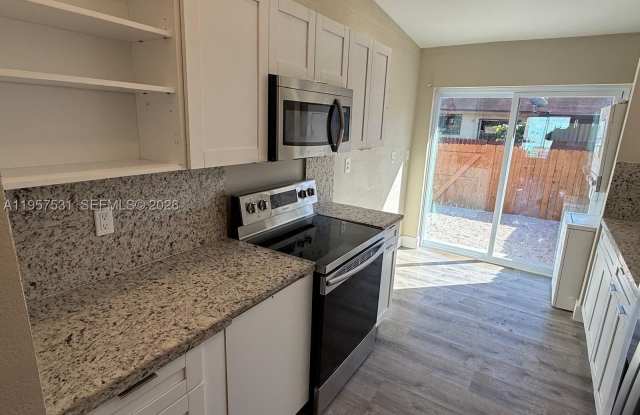 14102 SW 281st Ter Gallery 2