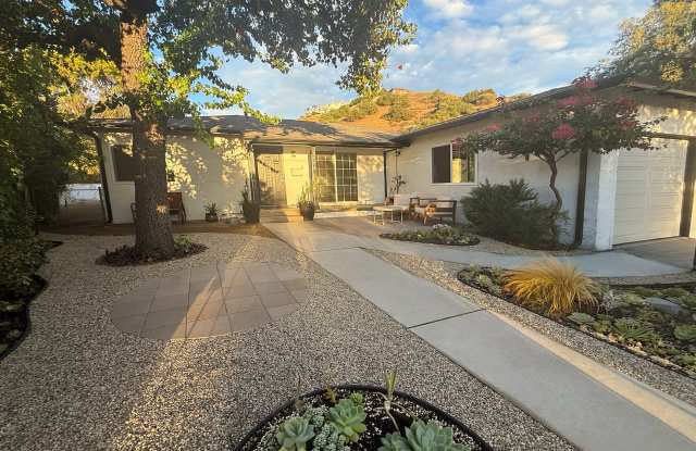 8304 Outland View Drive Gallery 1